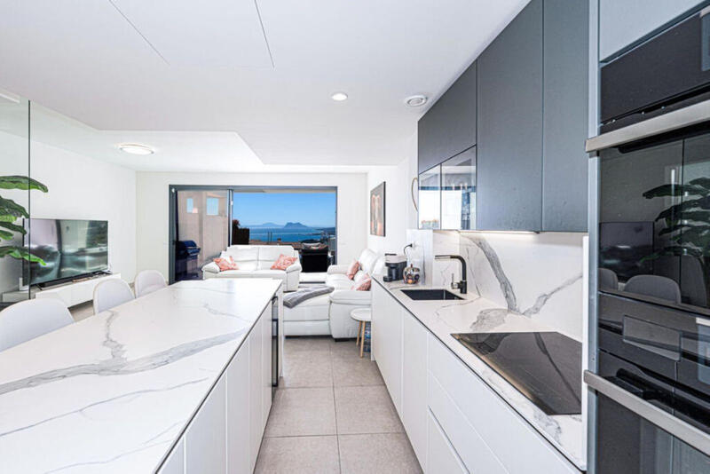 4 спальная комната городская тюрьма продается 4 спальная комната городская тюрьма продается