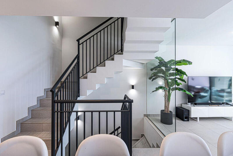 4 спальная комната городская тюрьма продается 4 спальная комната городская тюрьма продается