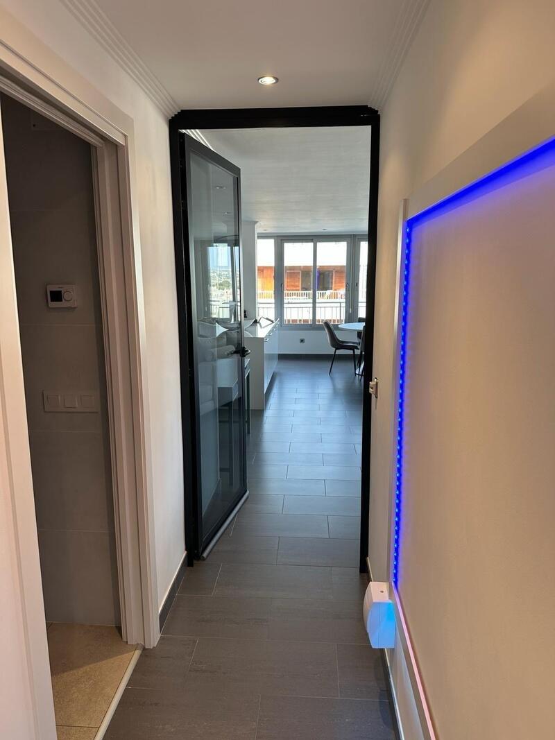 2 slaapkamer Appartement Te koop 2 slaapkamer Appartement Te koop