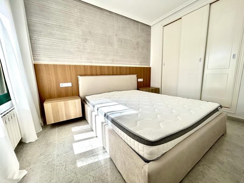 2 slaapkamer Appartement Te koop 2 slaapkamer Appartement Te koop