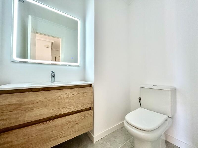 2 slaapkamer Appartement Te koop 2 slaapkamer Appartement Te koop