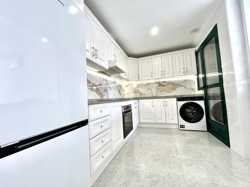 2 slaapkamer Appartement Te koop 2 slaapkamer Appartement Te koop