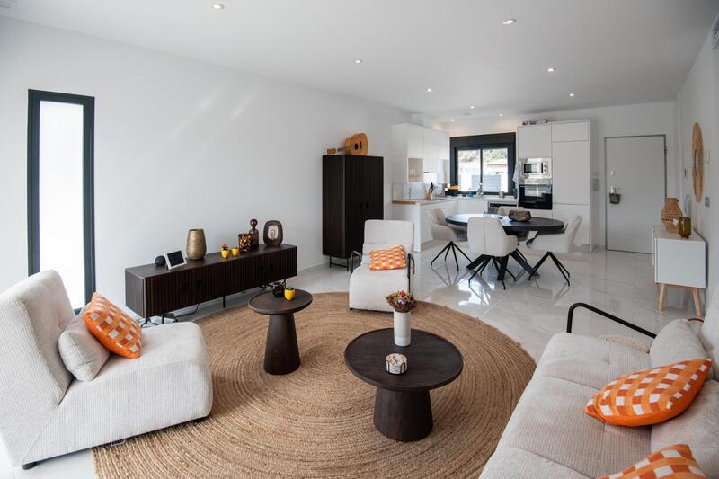 3 Schlafzimmer Villa zu verkaufen 3 Schlafzimmer Villa zu verkaufen