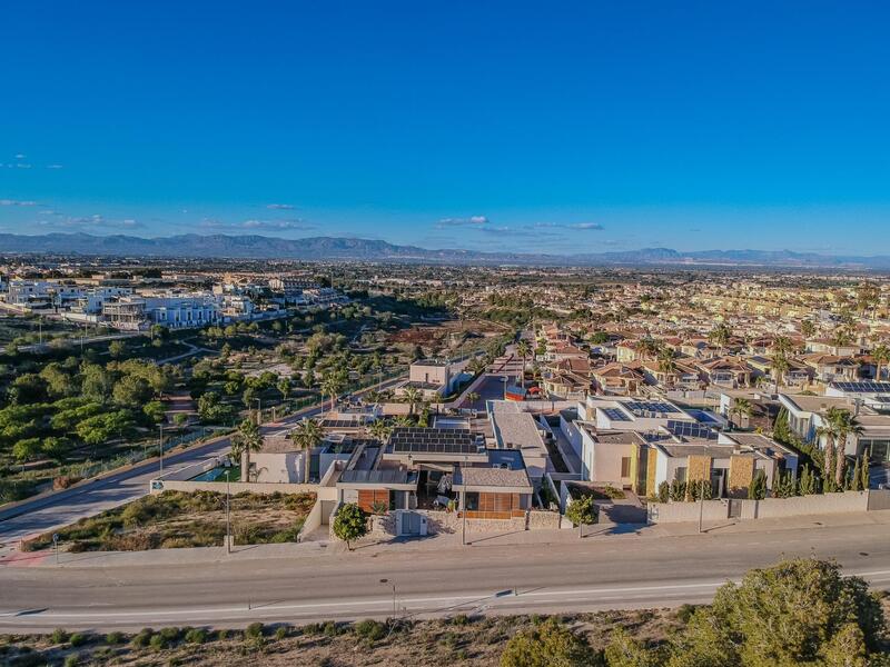 4 bedroom Villa for sale