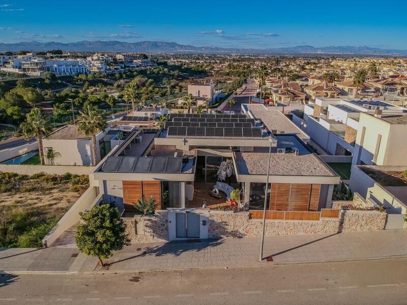 4 bedroom Villa for sale