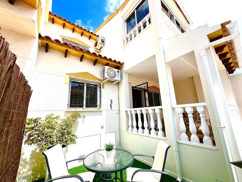 3 bedroom Townhouse for sale