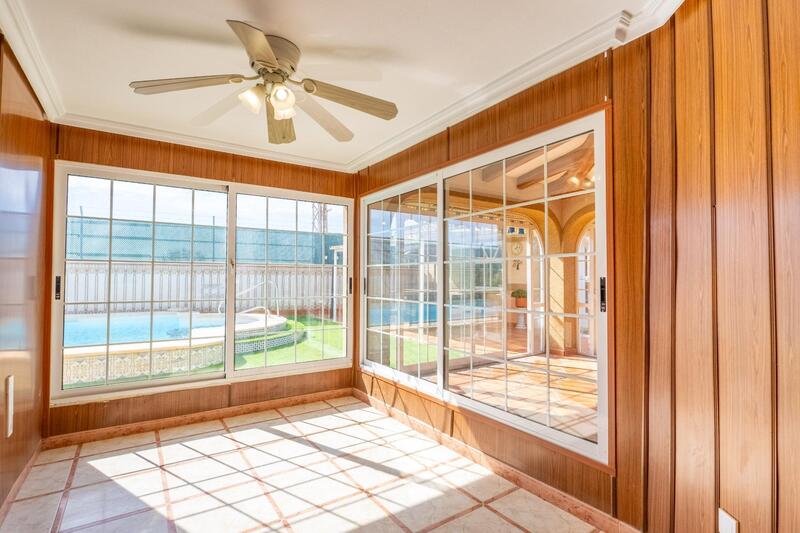 6 chambre Villa à vendre