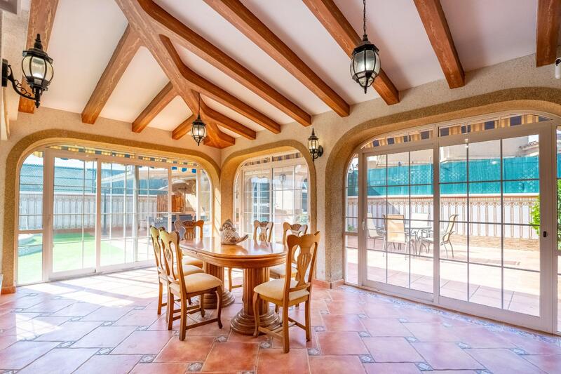 6 chambre Villa à vendre