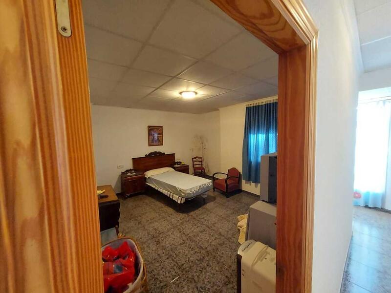 8 bedroom Country House for sale