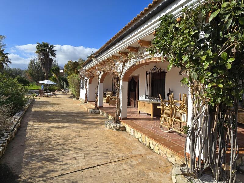 5 bedroom Villa for sale 5 bedroom Villa for sale