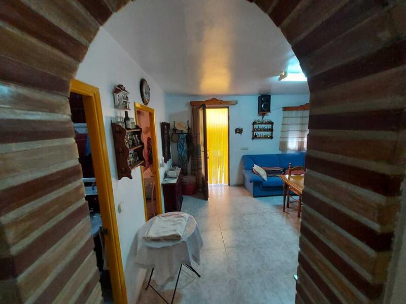 2 bedroom Country House for sale