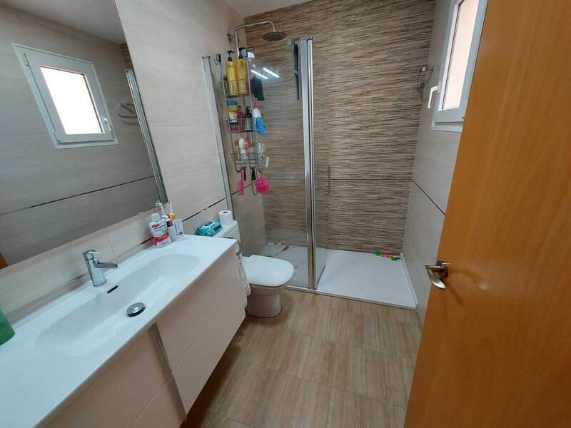 3 bedroom Apartment for sale