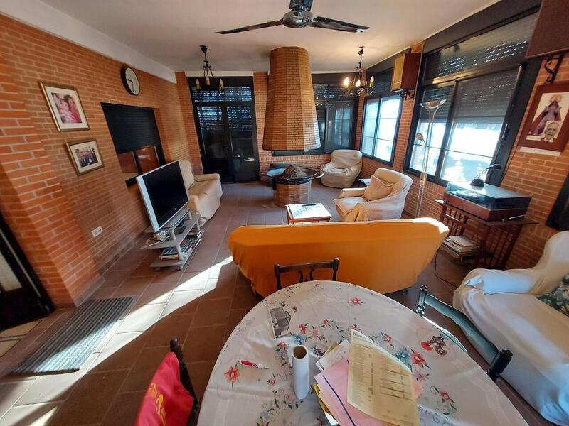 3 bedroom Country House for sale