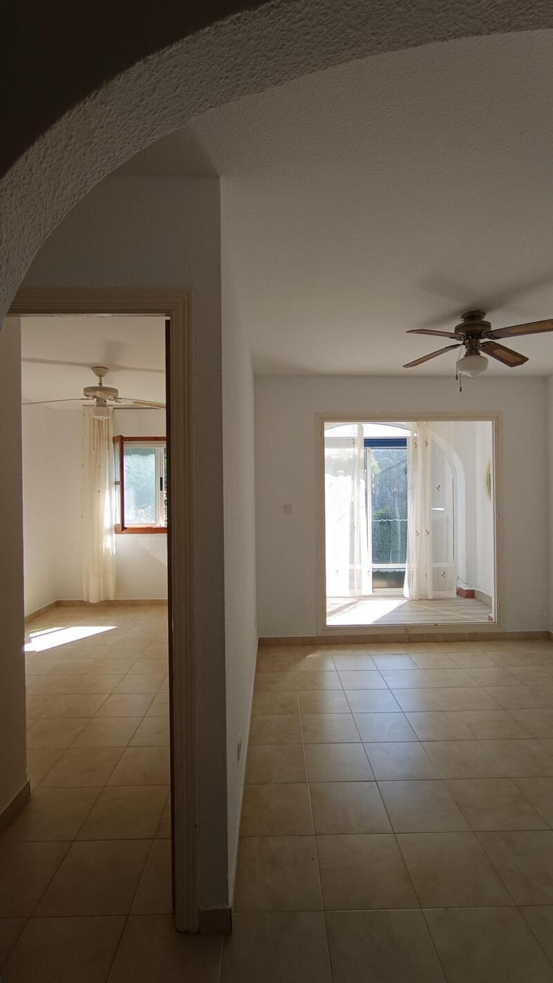 1 bedroom Townhouse for sale