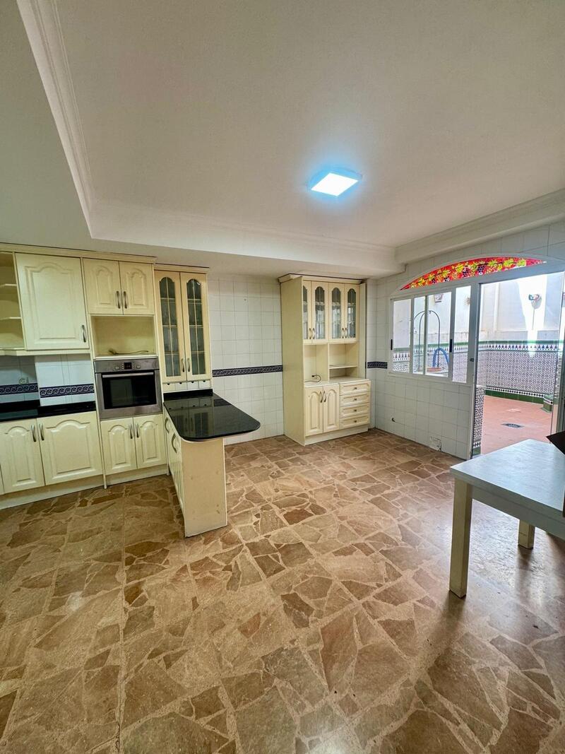 5 bedroom Apartment for sale 5 bedroom Apartment for sale