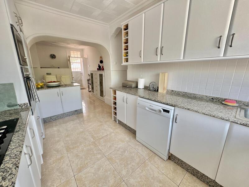 7 bedroom Villa for sale