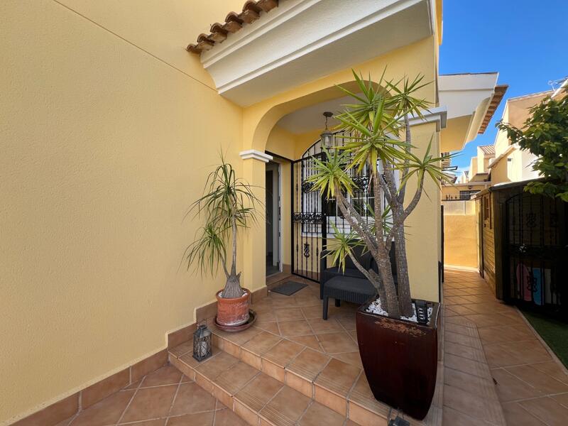 3 Cuarto Villa en venta