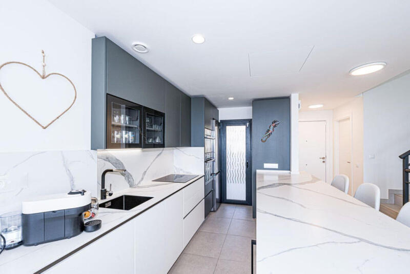 4 Cuarto Adosado en venta