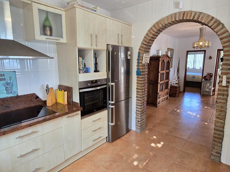 3 спальная комната вилла продается