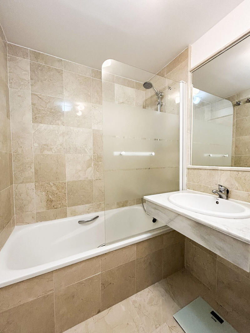 2 slaapkamer Appartement Te koop