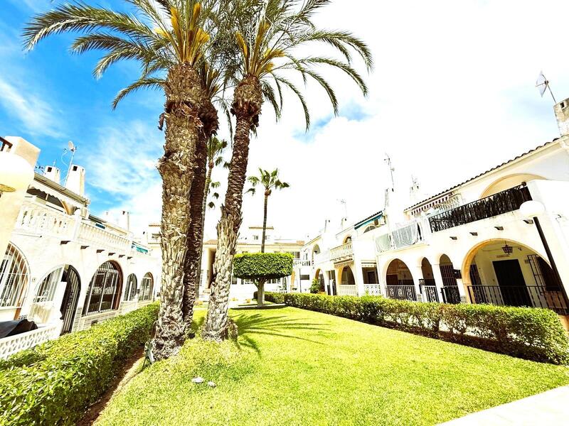 2 soveværelse Byhus til salg