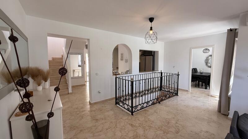 4 soverom Villa til salgs 4 soverom Villa til salgs