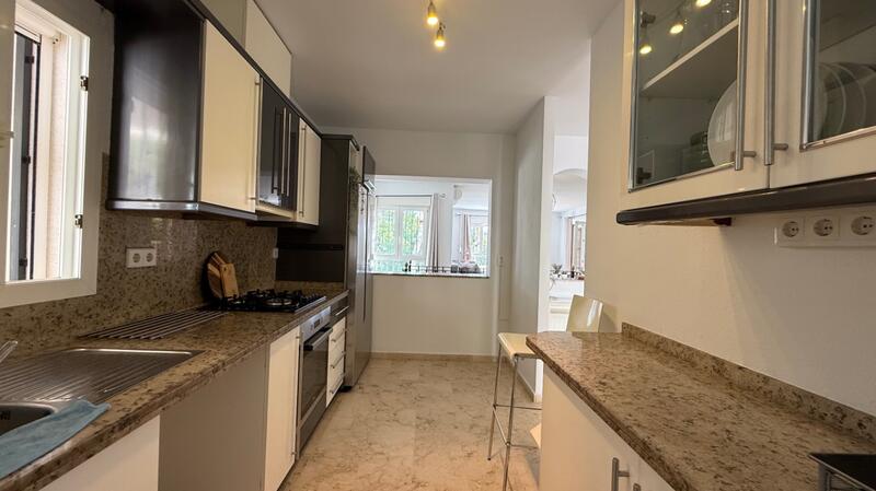 4 soverom Villa til salgs 4 soverom Villa til salgs