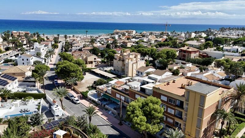 Apartamento en venta en La Zenia, Alicante