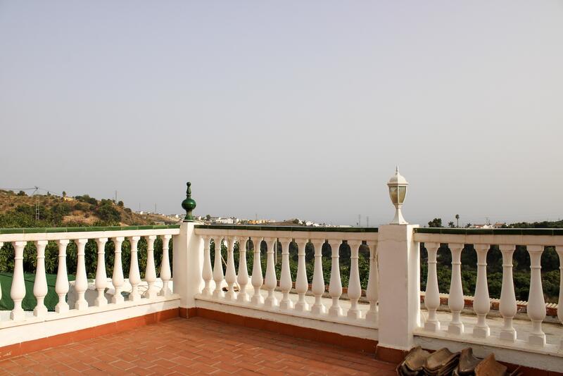 Villa en venta en Nerja, Málaga