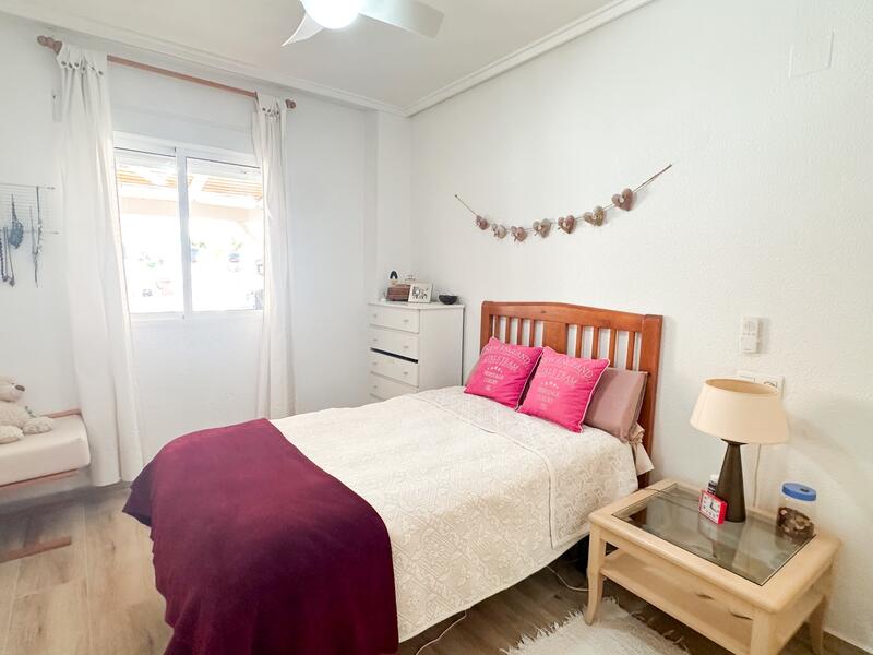 2 slaapkamer Appartement Te koop