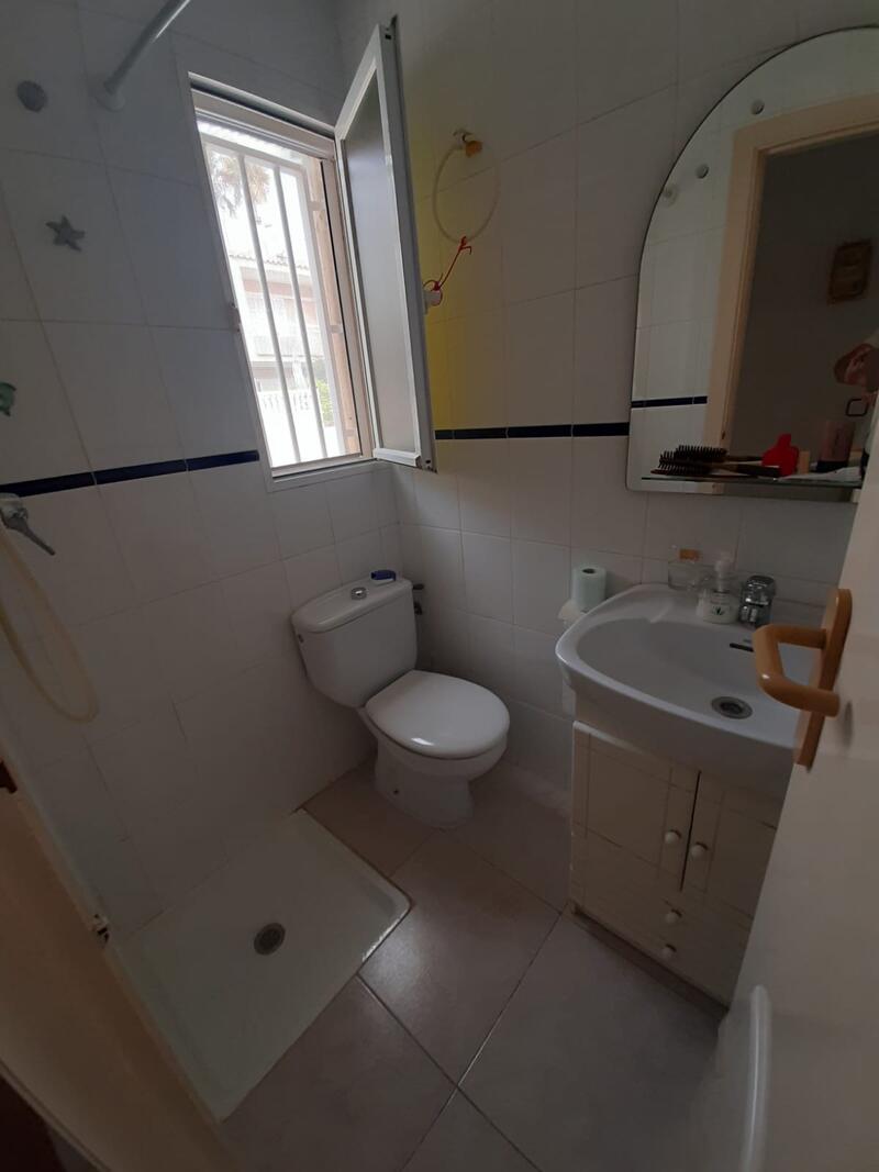 2 Cuarto Adosado en venta
