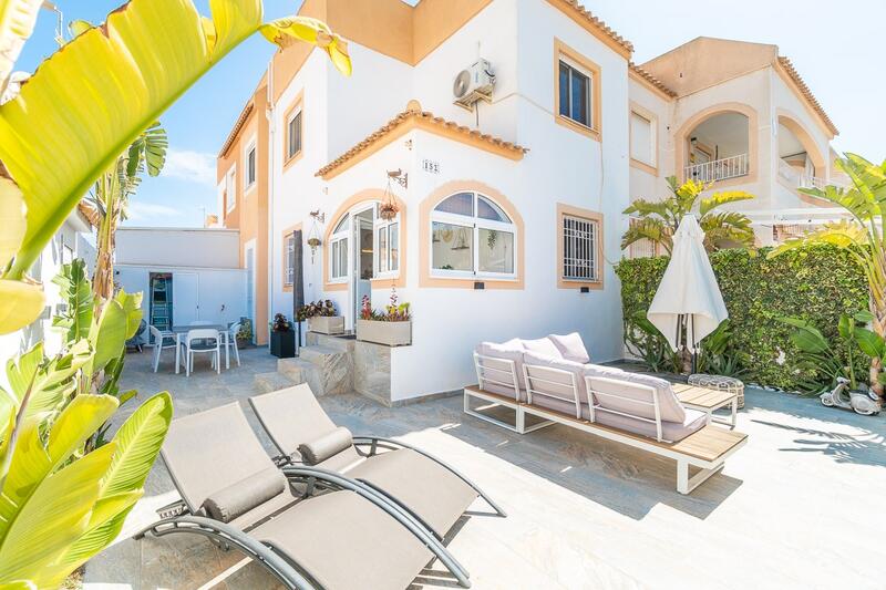 Maison de Ville à vendre dans Torrevieja, Alicante