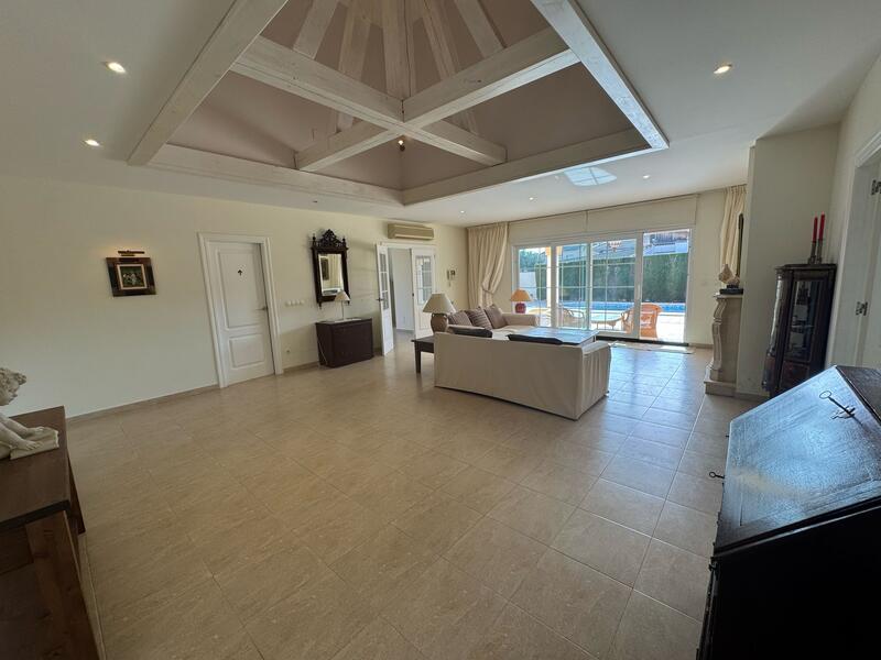 4 slaapkamer Villa Te koop