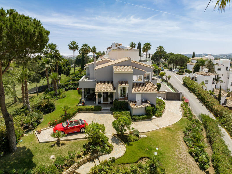 Villa til salg i Marbella, Málaga