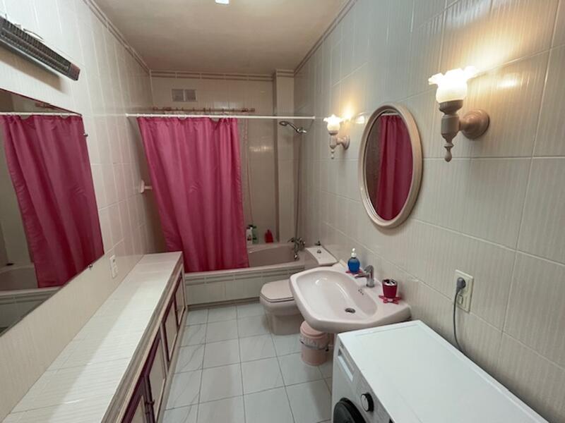 8 Cuarto Villa en venta