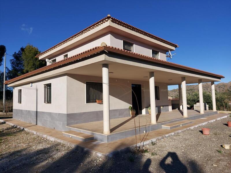 4 Cuarto Villa en venta