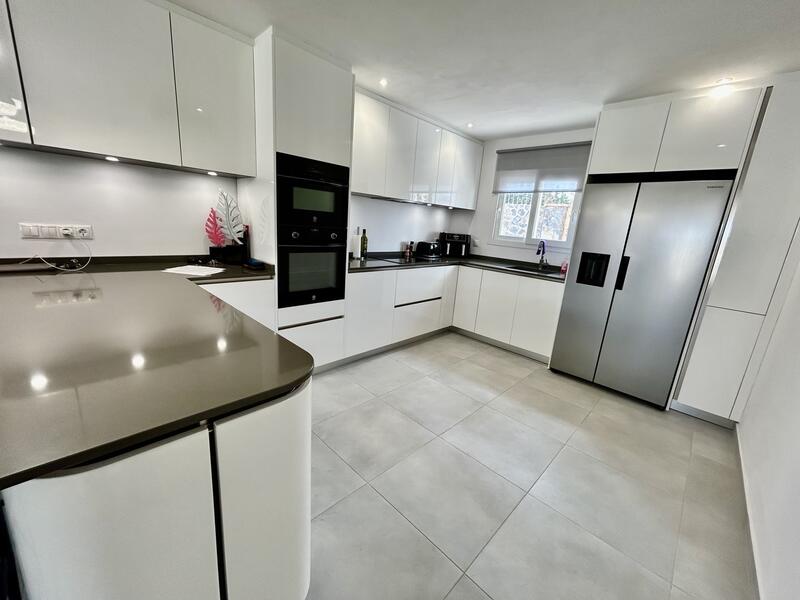 6 Cuarto Villa en venta