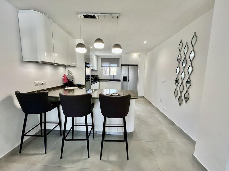 6 Cuarto Villa en venta