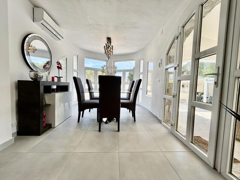 6 Cuarto Villa en venta