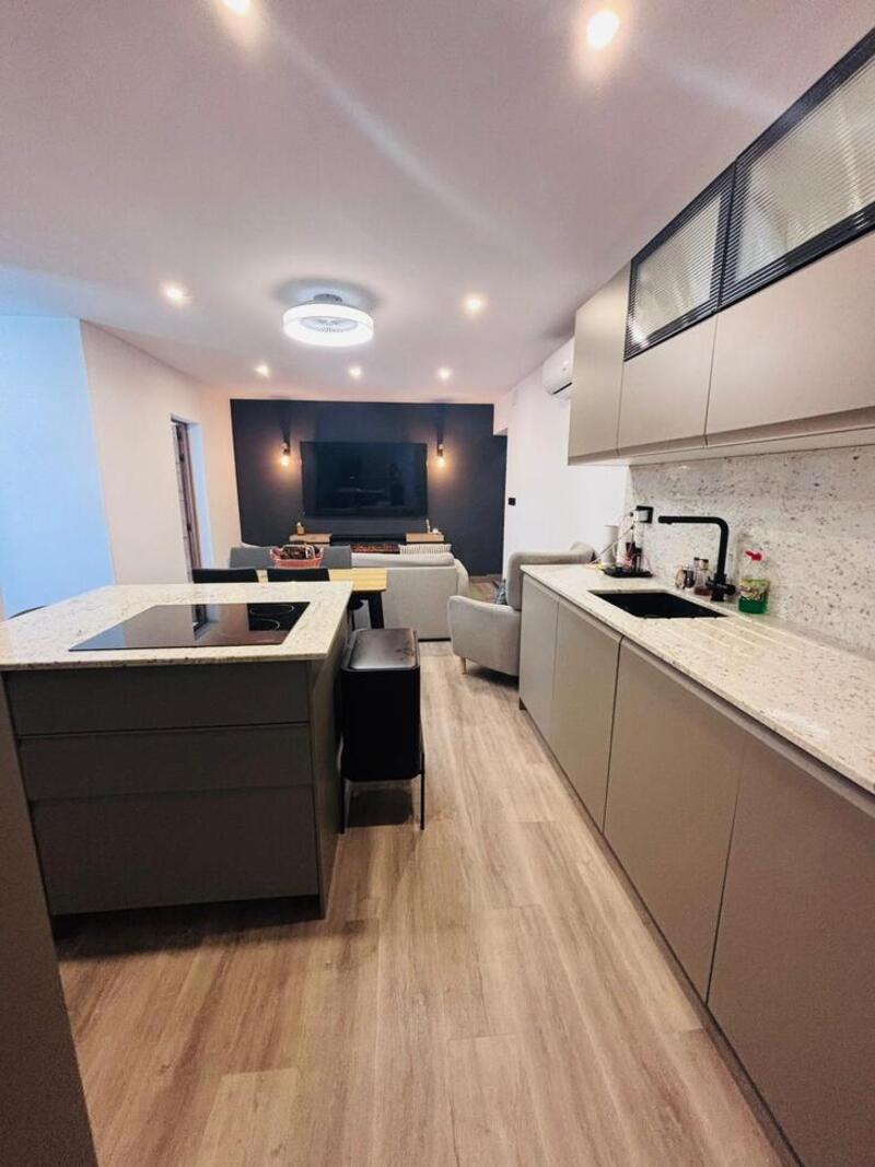 4 Cuarto Adosado en venta