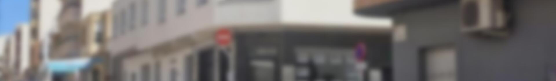 12 chambre Local Commercial à vendre