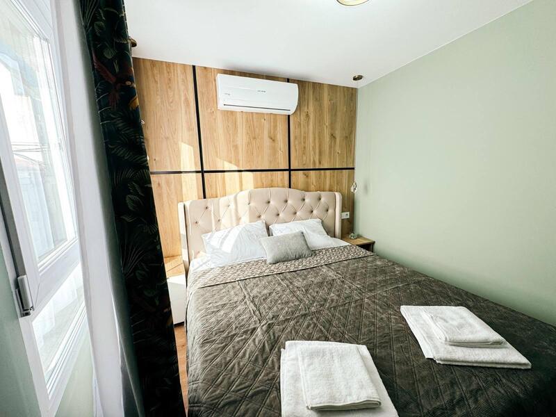 12 chambre Local Commercial à vendre