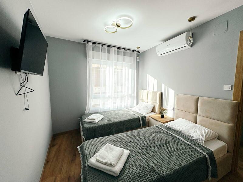 12 chambre Local Commercial à vendre