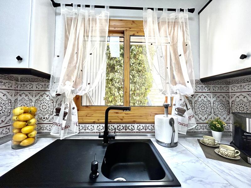 2 bedroom Townhouse for sale