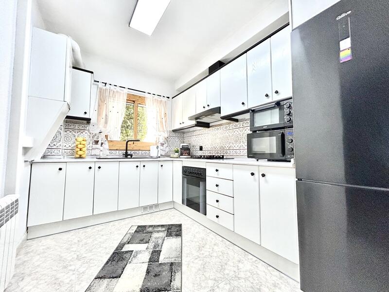 2 bedroom Townhouse for sale