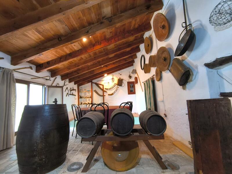 22 soverom Forretningseiendom til salgs