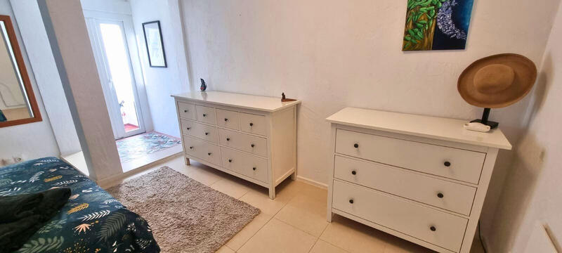 1 bedroom Townhouse for sale