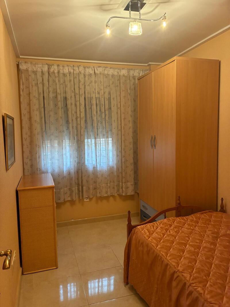 3 slaapkamer Gezinswoning Te koop