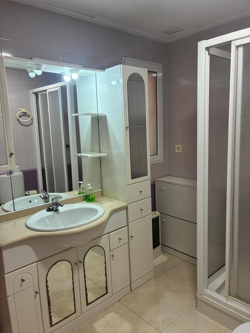 3 slaapkamer Gezinswoning Te koop