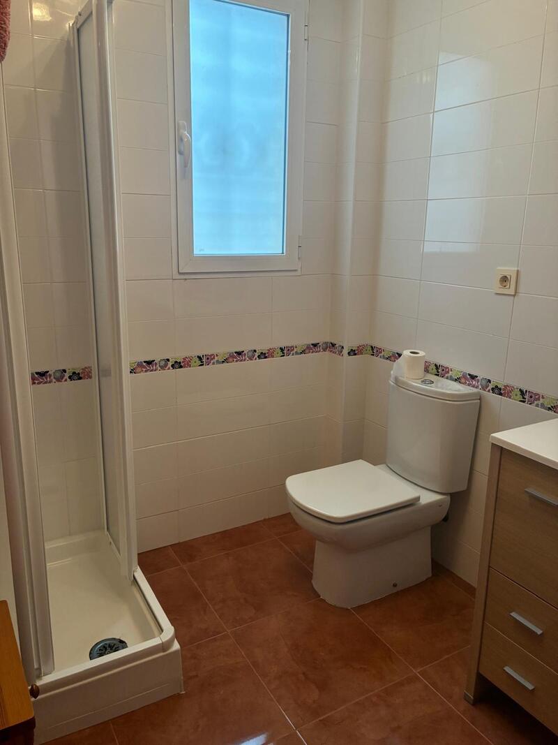 3 slaapkamer Gezinswoning Te koop